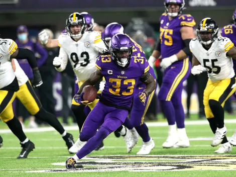 How many fans are attending the Steelers vs Vikings Week 4 game in Dublin, Ireland?