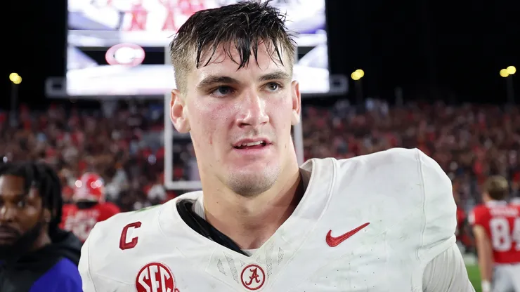 Ty Simpson #15 of the Alabama Crimson Tide.