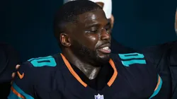 Tyreek Hill leaves the field following an injury during vs the Jets on September 29, 2025, Florida.