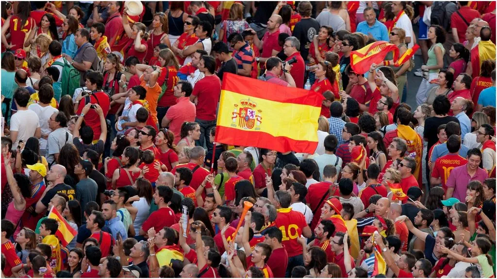 Spain fans fly the national flag – Pablo Blazquez Dominguez/Getty Images