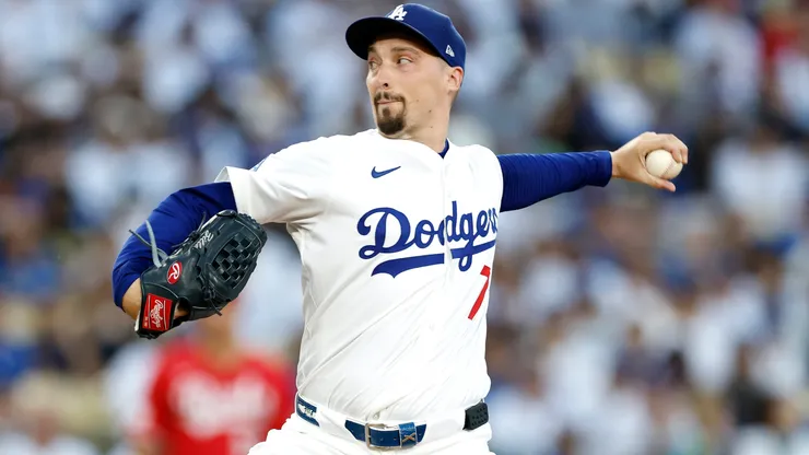 Blake Snell #7 of the Los Angeles Dodgers pitches against the Cincinnati Reds.