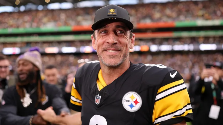 Aaron Rodgers quarterback of the Pittsburgh Steelers