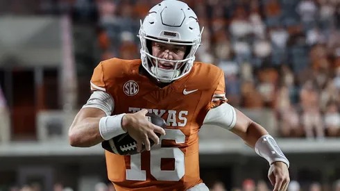 Arch Manning #16 of the Texas Longhorns.