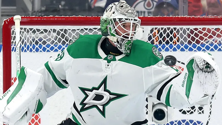 Jake Oettinger #29 of the Dallas Stars makes a save against the Oilers during the Western Conference Final.
