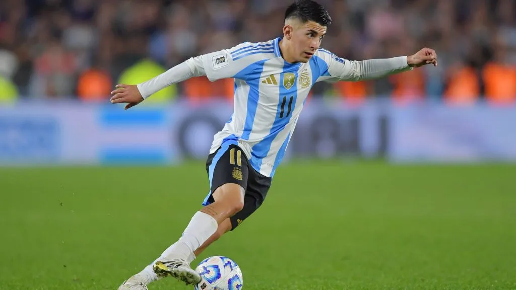 Thiago Almada during a Qualifier game with Argentina. (Marcelo Endelli/Getty Images)