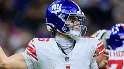 Jaxson Dart #6 of the New York Giants throws a pass.