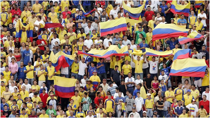 Fans of Colombia cheer