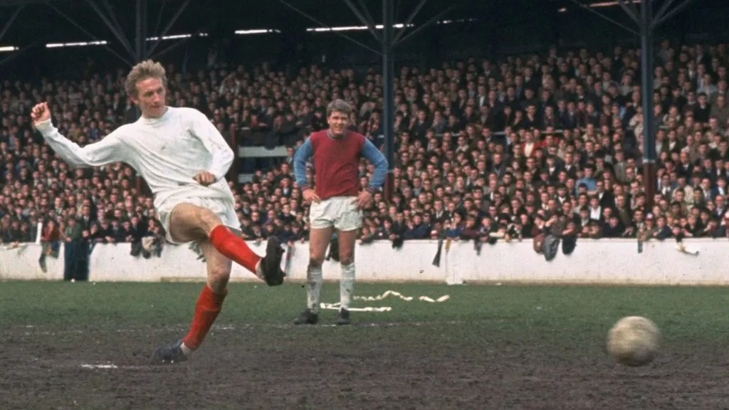 Denis Law (Source: Allsport UK /Allsport)