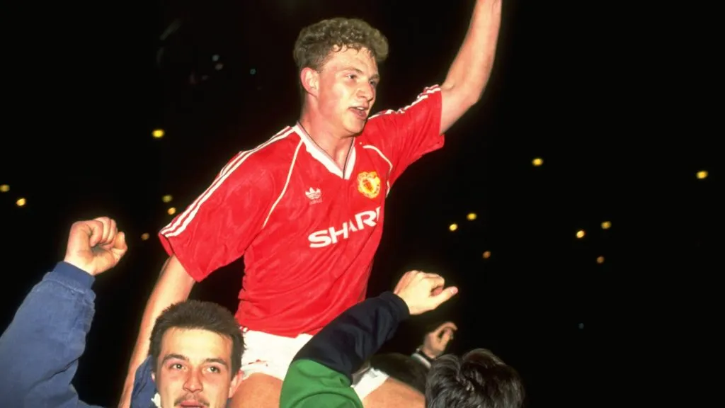 Mark Robins (Source: Dan Smith/Allsport)