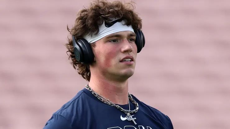 Drew Allar #15 of the Penn State Nittany Lions.