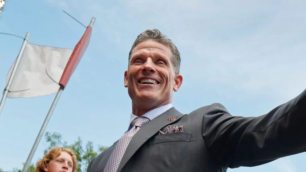 Brent Venables of the Oklahoma Sooners at Gaylord Family Oklahoma Memorial Stadium