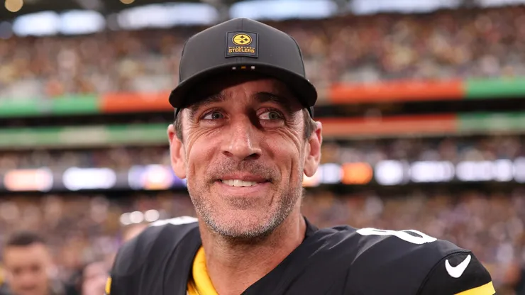 Aaron Rodgers quarterback of the Pittsburgh Steelers