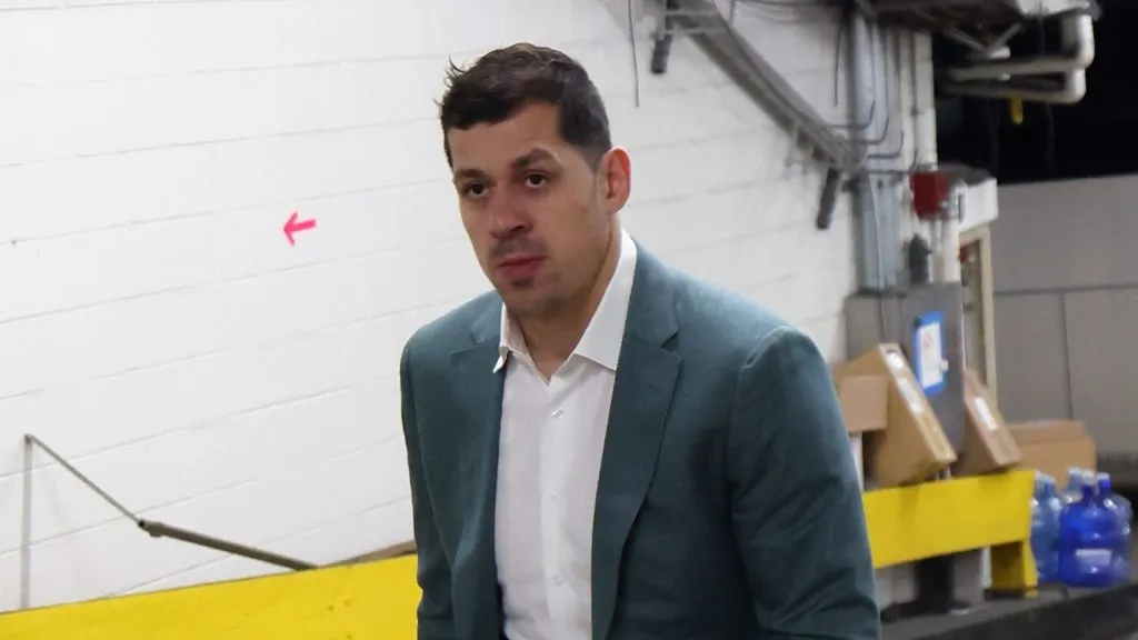 Evgeni Malkin arrives at MSG