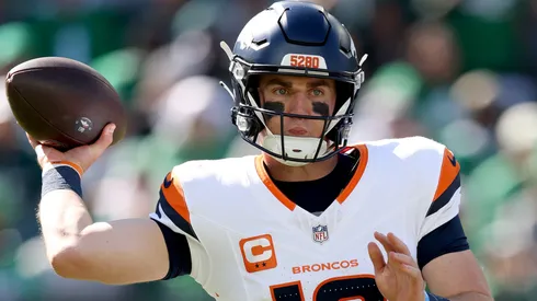 Bo Nix #10 of the Denver Broncos in 2025.