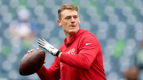 Mac Jones warms up during the game vs the Seahawks on September 07, 2025 in Seattle.