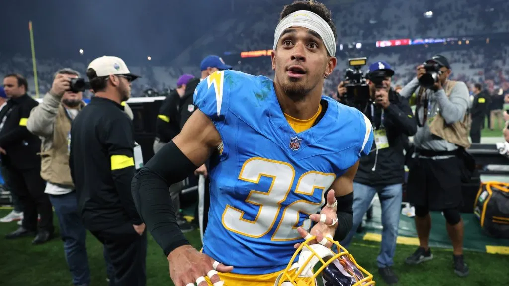 Alohi Gilman #32 of the Los Angeles Chargers