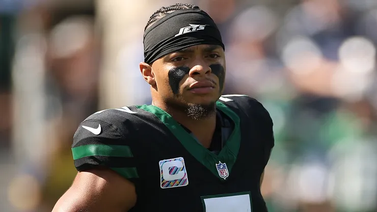 Justin Fields #7 of the New York Jets.