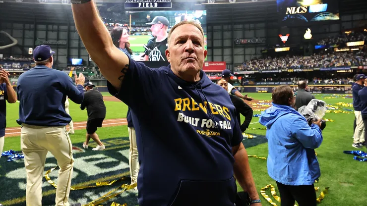 Pat Murphy #49 of the Milwaukee Brewers waves to the fans.