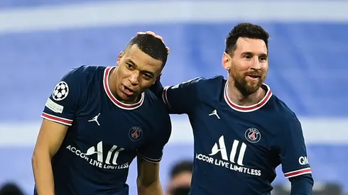 Kylian Mbappe and Lionel Messi during a PSG game.