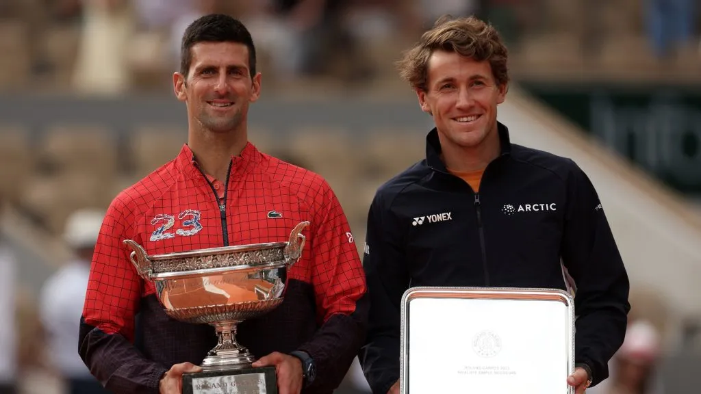 Novak Djokovic (left) and Casper Ruud.