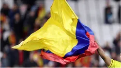 Colombia fan wave flag