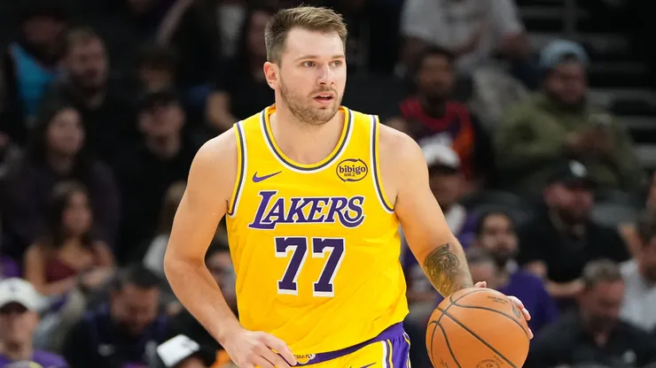 Luka Doncic #77 of the Los Angeles Lakers controls the ball.