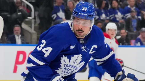 Auston Matthews #34 of the Toronto Maple Leafs skates in an NHL game.