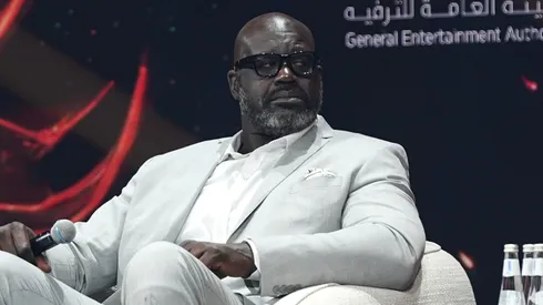 Shaquille O’Neal speaks on stage.