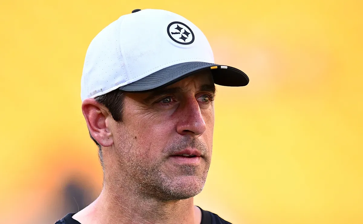 Aaron Rodgers' special message for Josh Allen before blockbuster game ...