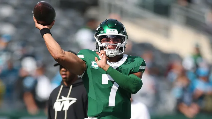 Justin Fields #7 of the New York Jets