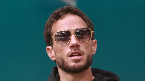 Mike McDaniel before a Dolphins game.