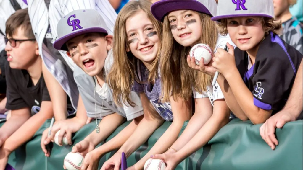 Colorado Rockies fans (Source: MLB)