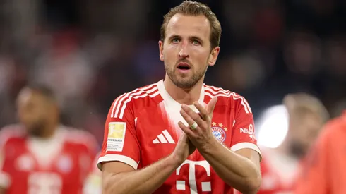 Harry Kane of Bayern Munich applauds the fans.