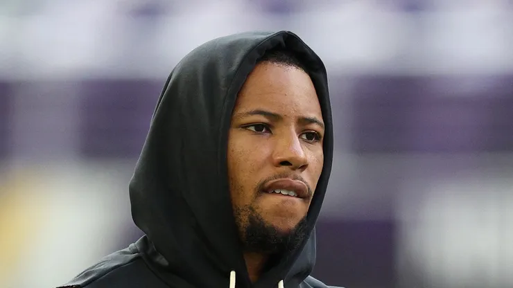 Saquon Barkley warms up in the game vs the Vikings on October 19, 2025 in Minneapolis.