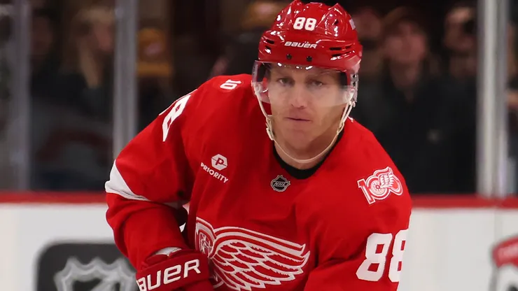 Patrick Kane #88 of the Red Wings plays against the Panthers.