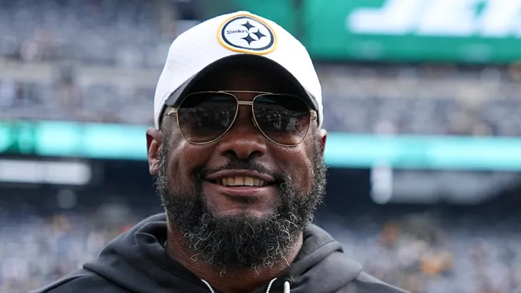Mike Tomlin head coach of the Pittsburgh Steelers