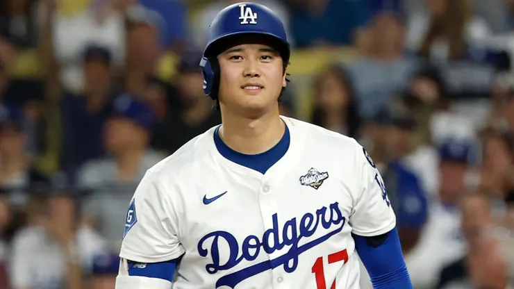 Shohei Ohtani #17 of the Los Angeles Dodgers
