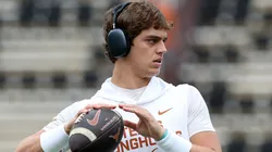 Arch Manning #16 of the Texas Longhorns.