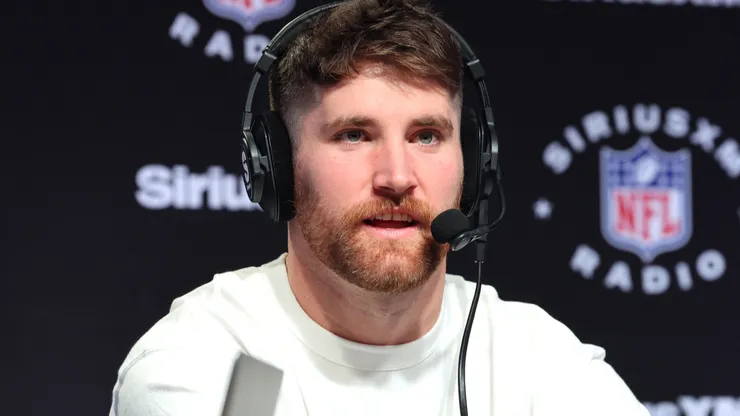 Dalton Schultz speaks on SiriusXM at Super Bowl LVIII.