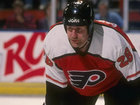 Has any NHL team ever finished the season undefeated? The closest near-perfect runs