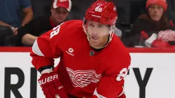 Patrick Kane #88 of the Red Wings plays against the Penguins.