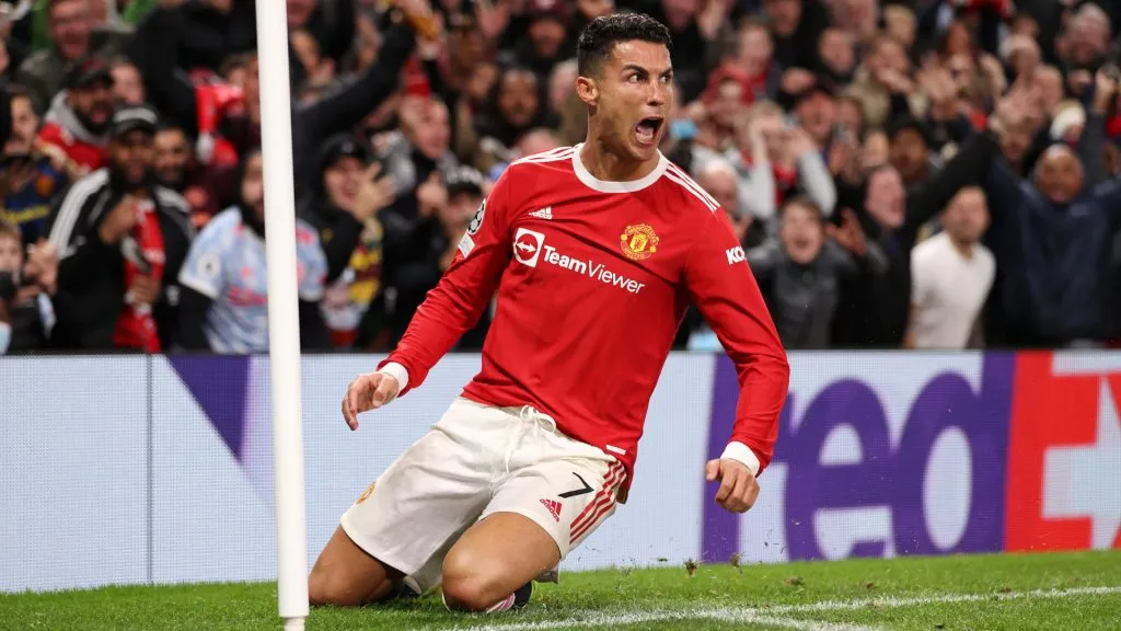 Cristiano Ronaldo celebrates scoring against Atalanta in the 2021-22 season. (Getty Images)