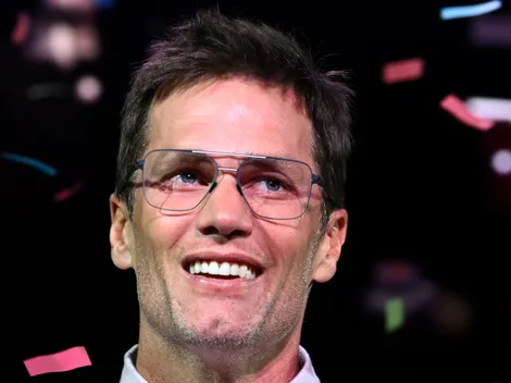 Tom Brady takes a historic shot at 49ers