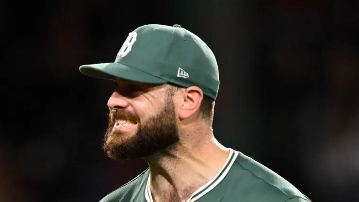Lucas Giolito reacts after being taken out of the game vs the Yankees on September 12, 2025, Massachusetts.