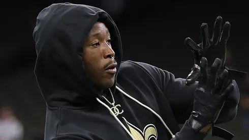Alvin Kamara #41 of the New Orleans Saints warms up.