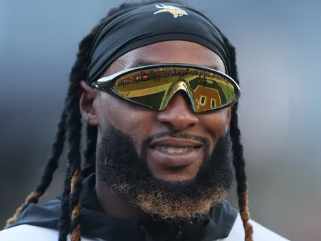 Is Aaron Jones playing today for Vikings vs Ravens in Week 10 of 2025 NFL season?