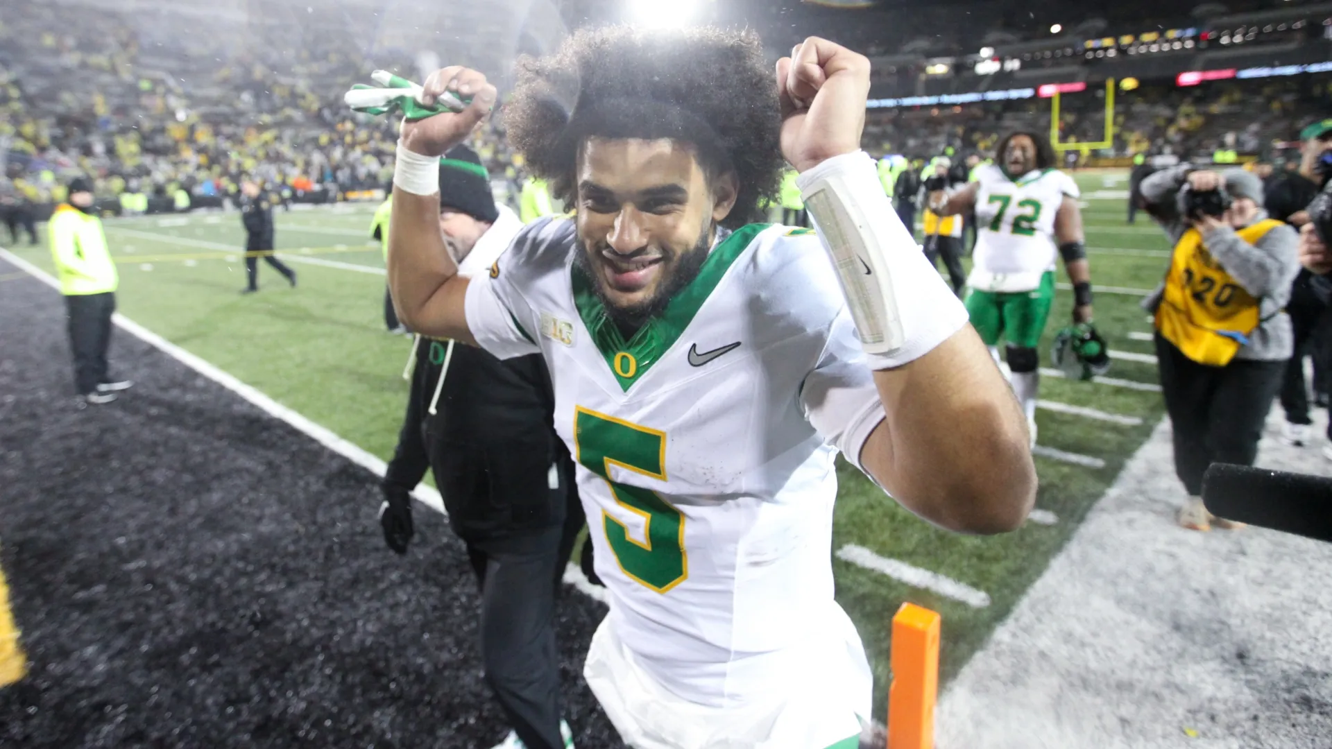 Ducks QB Dante Moore