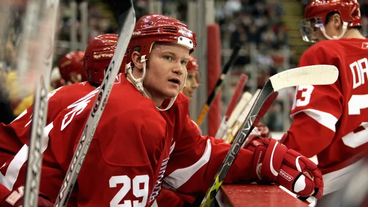 Jason Williams #29 of the Detroit Red Wings in 2005.
