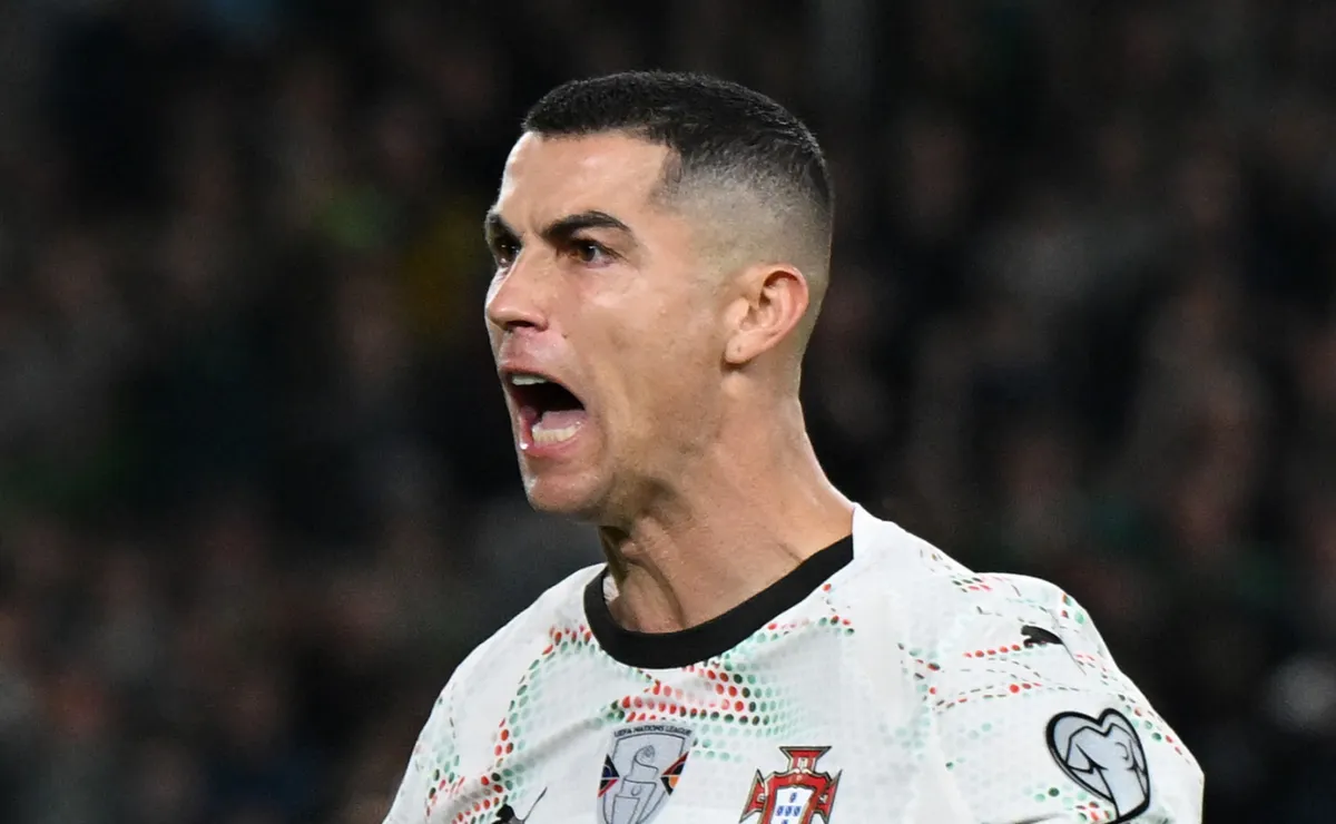 Messi Rd Card Cristiano Ronaldo sent off in Ireland vs Portugal: How many red cards ...
