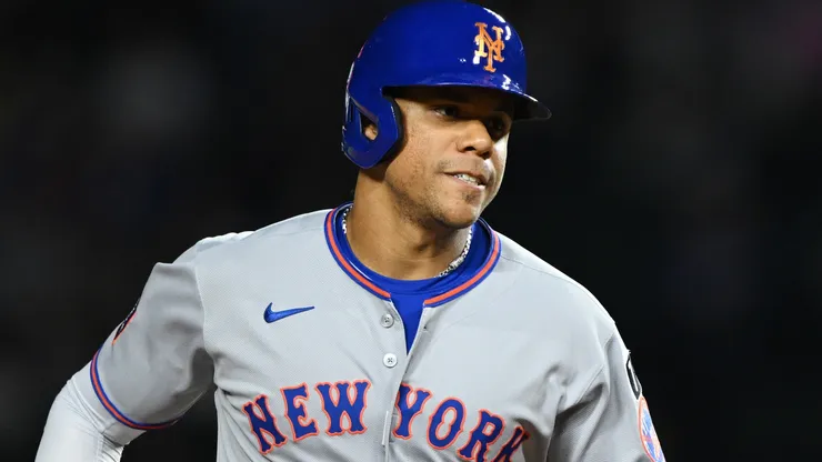 Juan Soto #22 of the New York Mets rounds the bases.